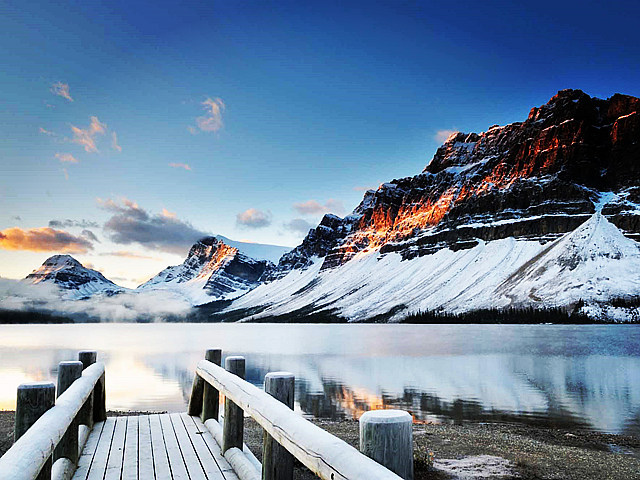 Calgary Airport Pickup + Banff National Park + Yoho National Park + Lake Louise + Columbia Icefield 4-Day Tour