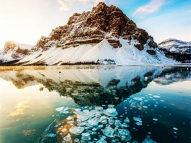 Vancouver Airport Pickup & Free Tour + Banff National Park + Columbia Icefield + Victoria 8 Days (Stay One Night at Fairmont Chateau Lake Louise)