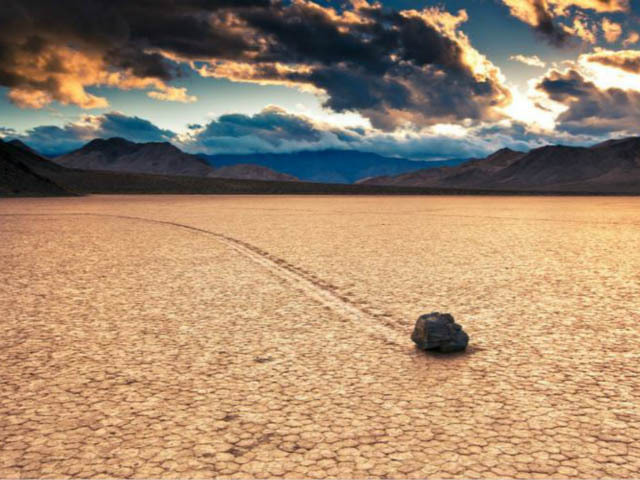 Death Valley National Park + Rhyolite Ghost Town 1-Day Tour