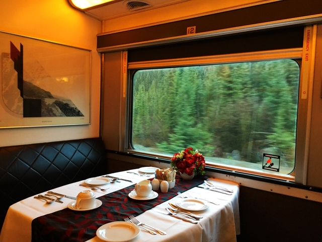 5-Day Independent Jasper Trip via VIA Rail Rocky Mountain Route from Vancouver to Calgary – Visit Maligne Canyon, Four Major Lakes & Maligne Lake, Explore Banff
